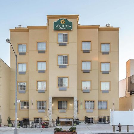 Hotel La Quinta By Wyndham Brooklyn East Nueva York Exterior foto