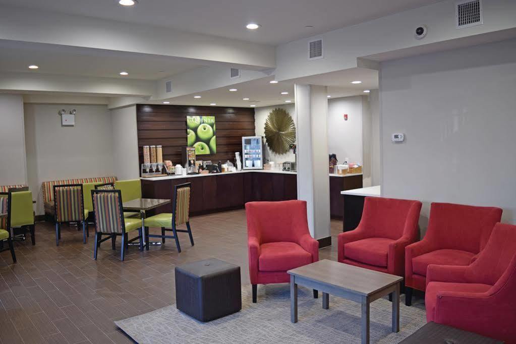 Hotel La Quinta By Wyndham Brooklyn East Nueva York Exterior foto